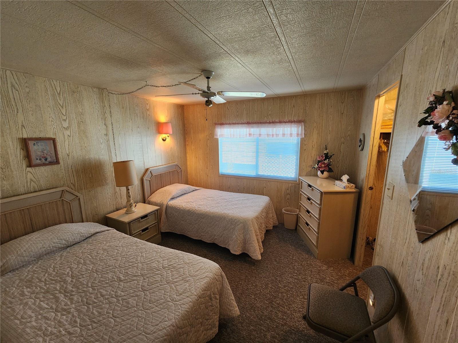 PALM LAKE ESTATES - Residential