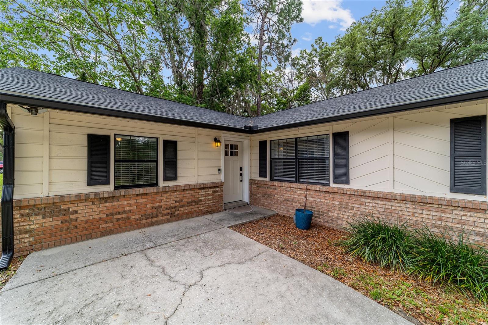 COUNTRYSIDE ESTATE - Residential