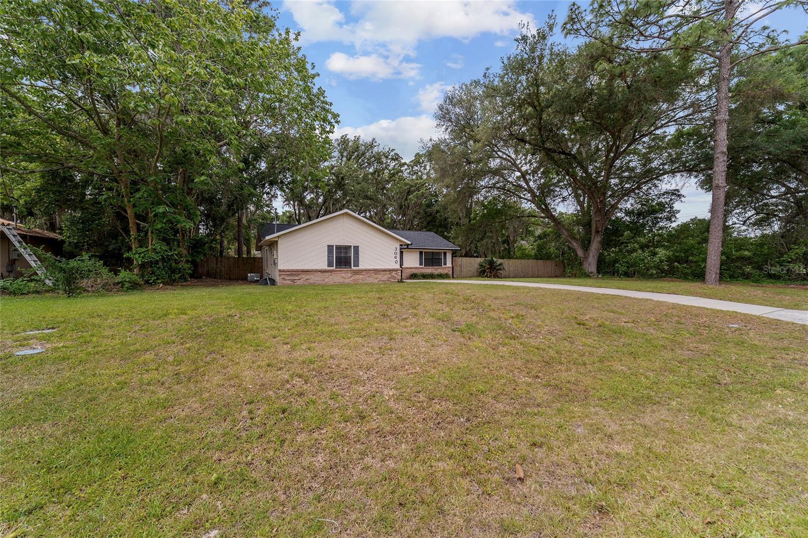 COUNTRYSIDE ESTATE - Residential