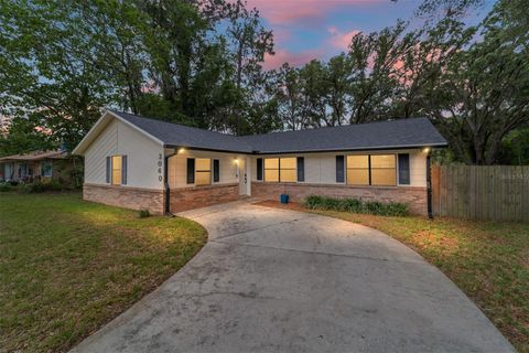 Photo of 3060 NE 45th Street, Ocala, FL 34479 (MLS # OM723752)