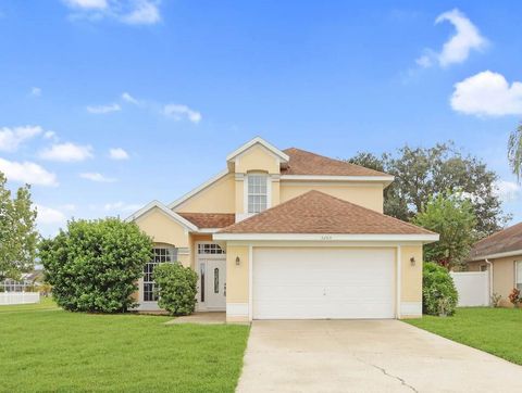 Photo of 3203 Herons Point Circle, Kissimmee, FL 34741 (MLS # S5135972)