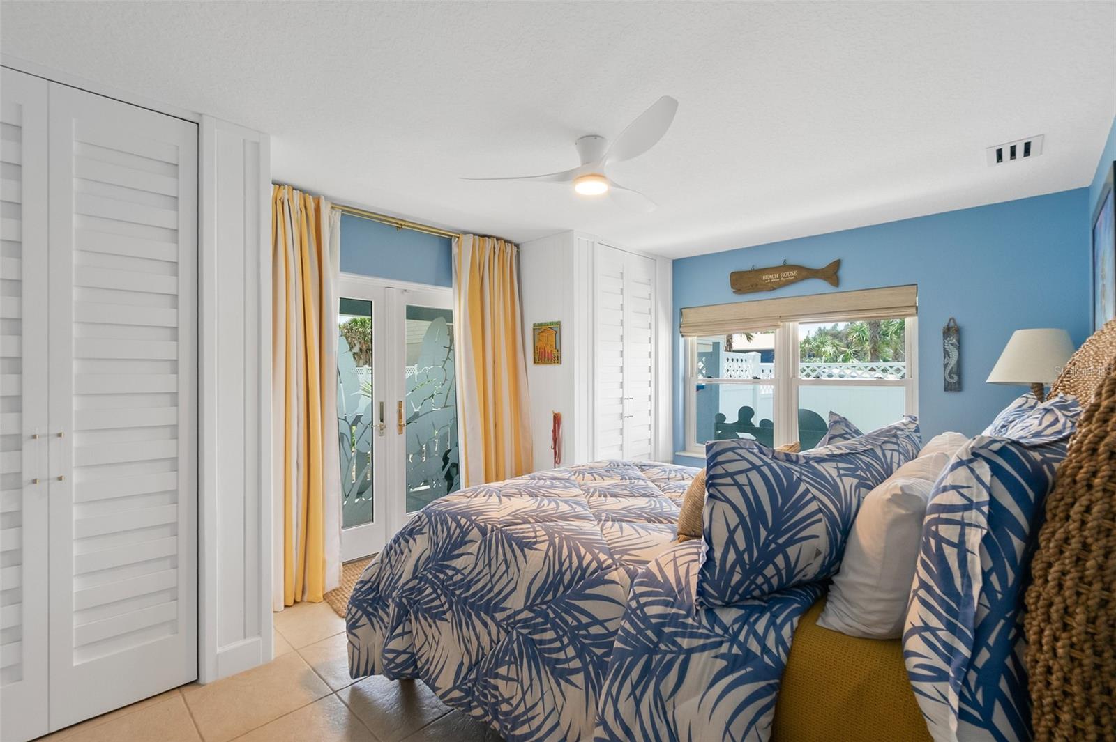 DOLPHIN COVE - Residential