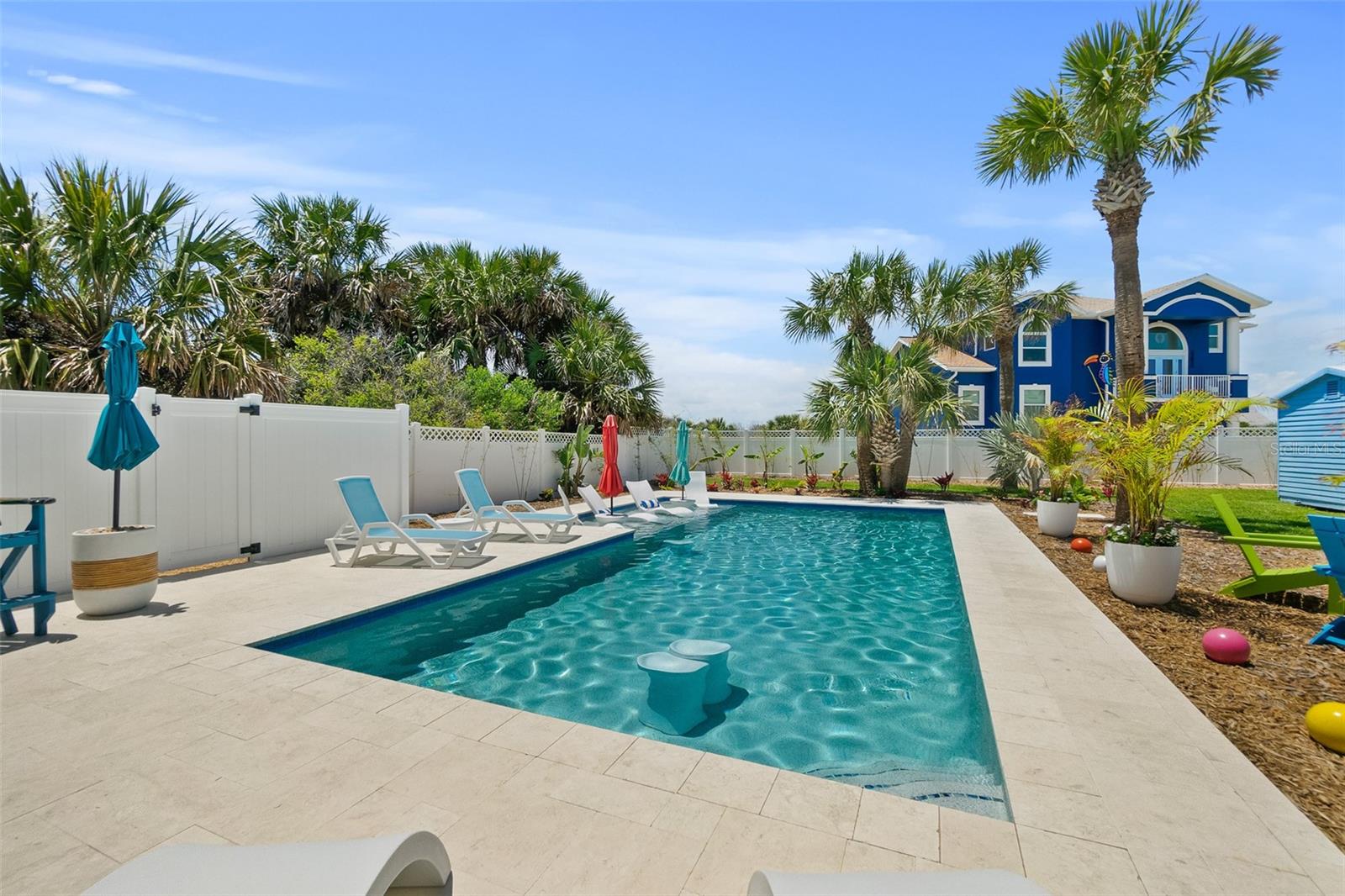 DOLPHIN COVE - Residential