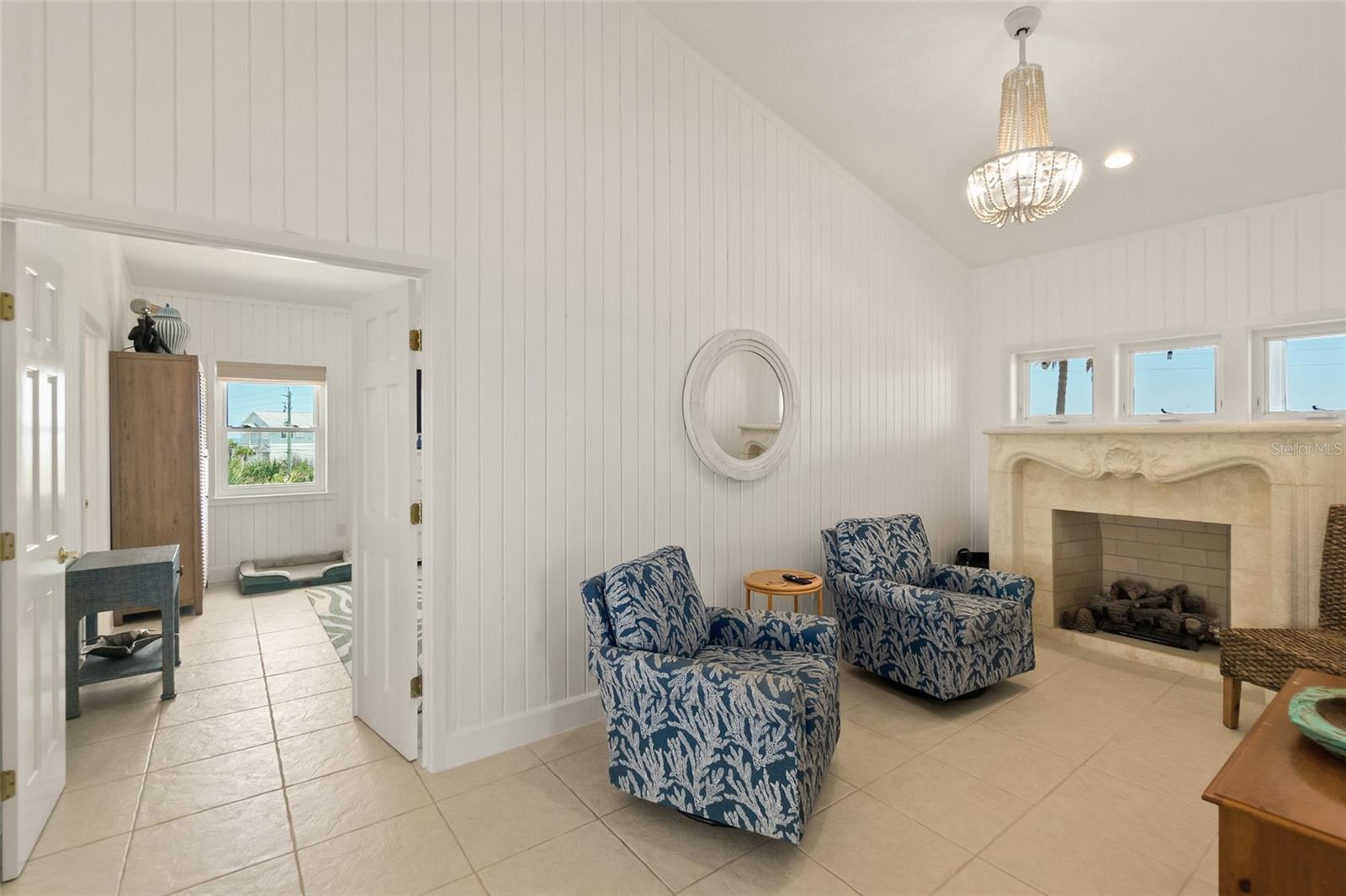 DOLPHIN COVE - Residential