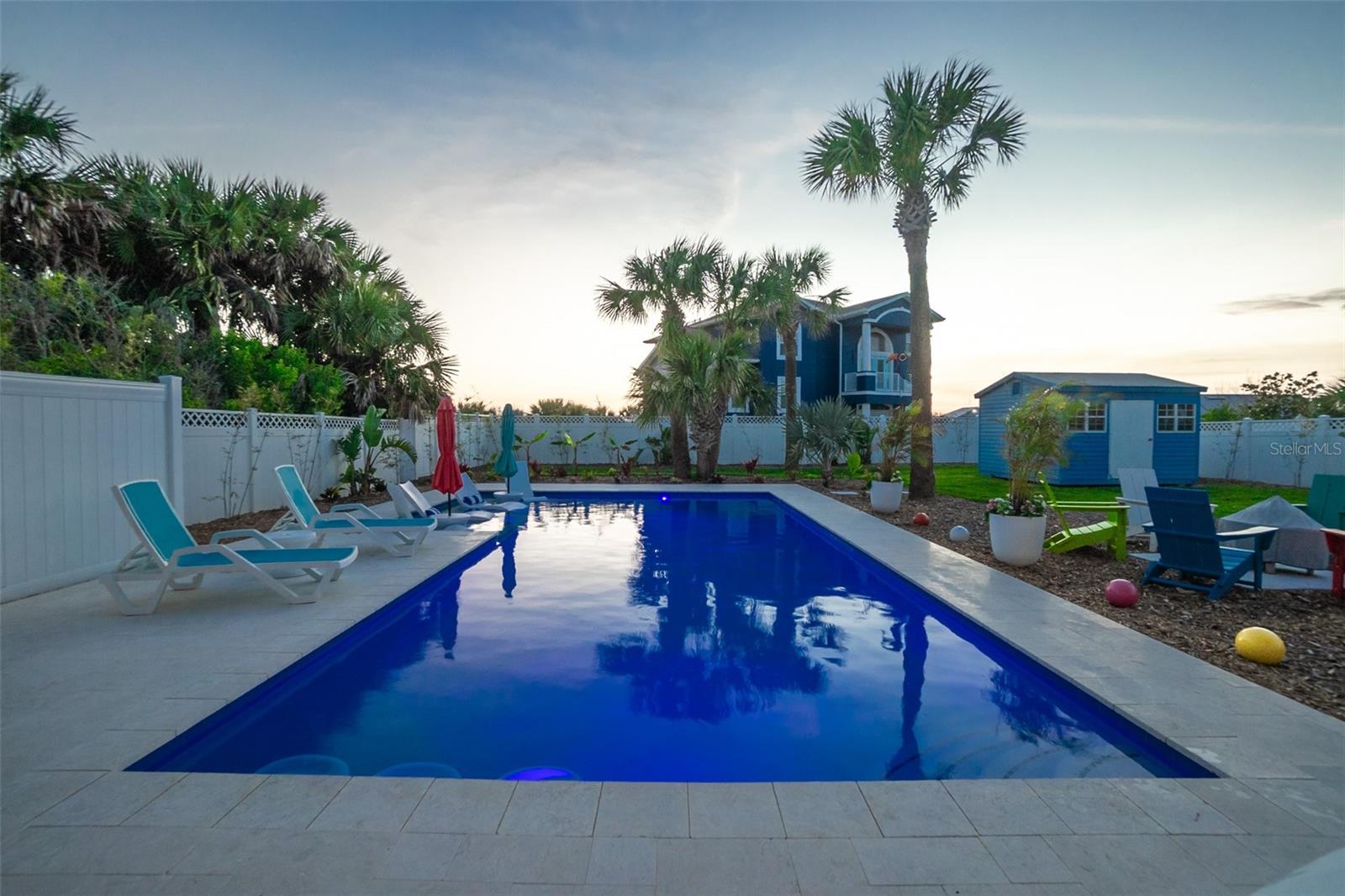 DOLPHIN COVE - Residential