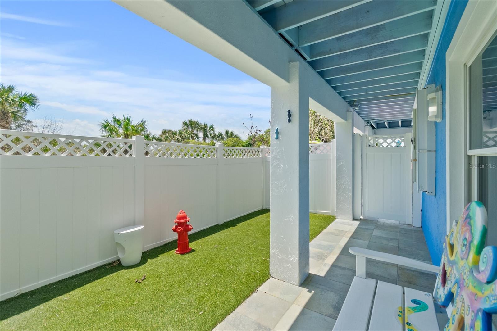 DOLPHIN COVE - Residential