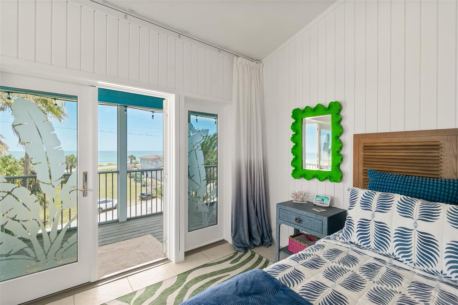 DOLPHIN COVE - Residential