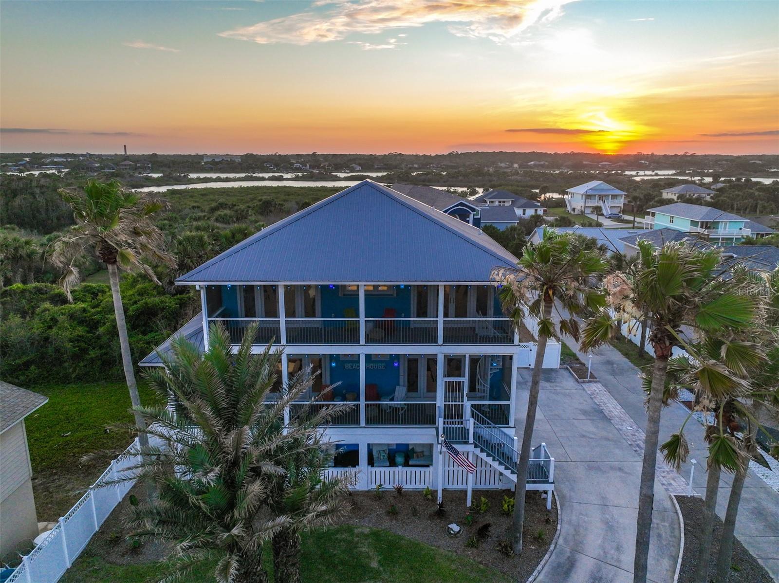 DOLPHIN COVE - Residential