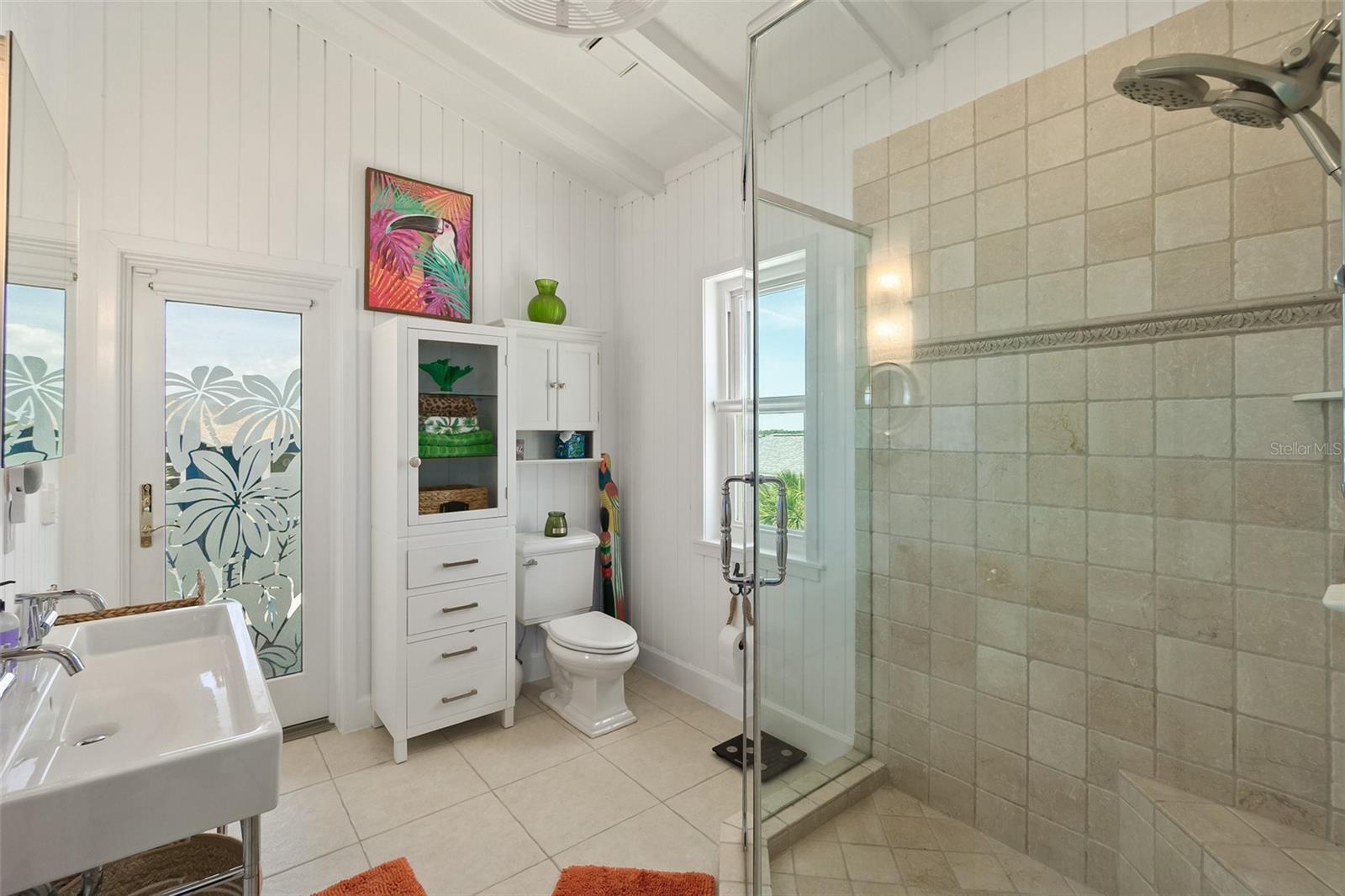 DOLPHIN COVE - Residential