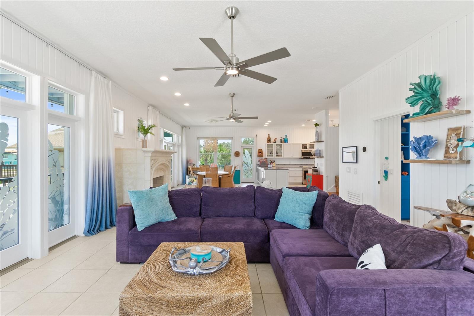 DOLPHIN COVE - Residential