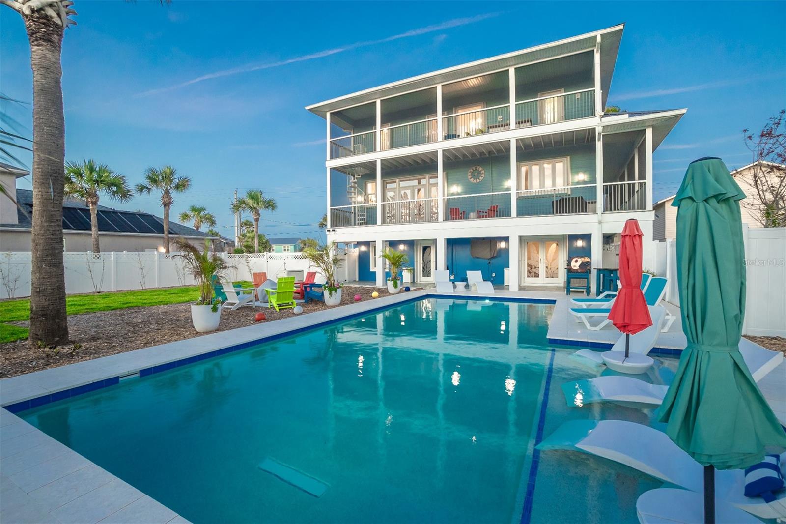 DOLPHIN COVE - Residential