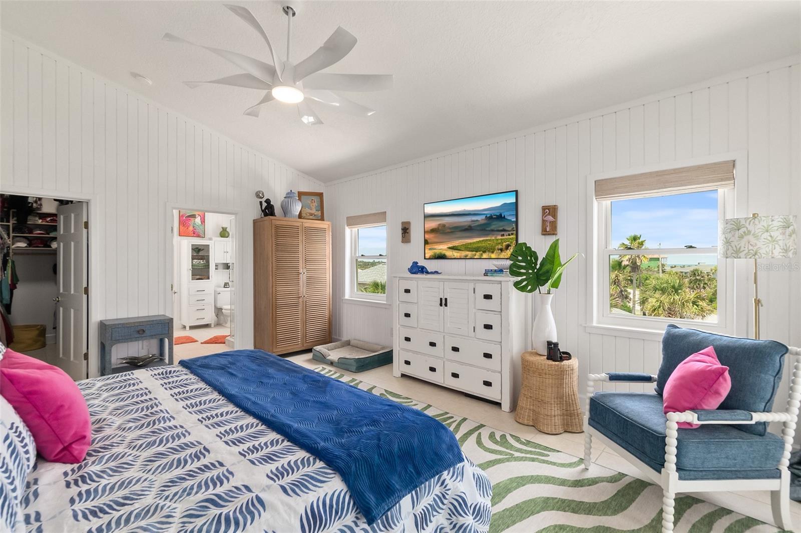 DOLPHIN COVE - Residential
