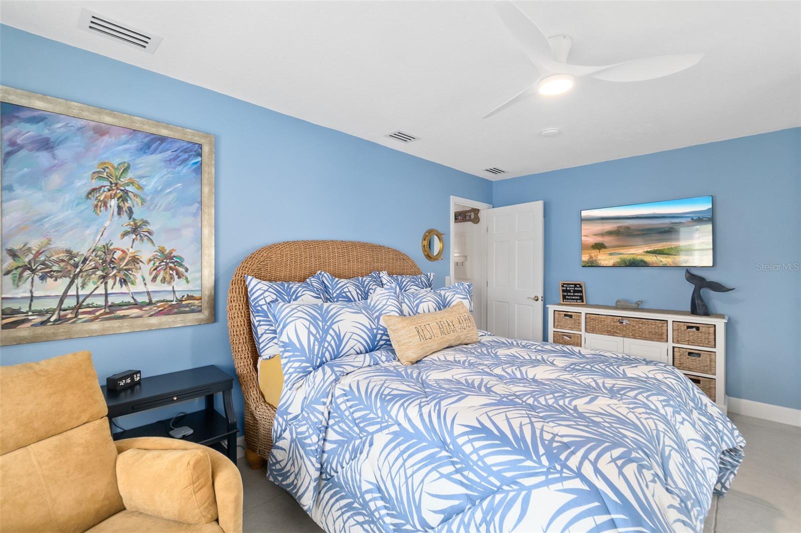 DOLPHIN COVE - Residential