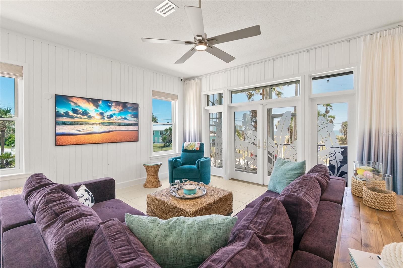 DOLPHIN COVE - Residential