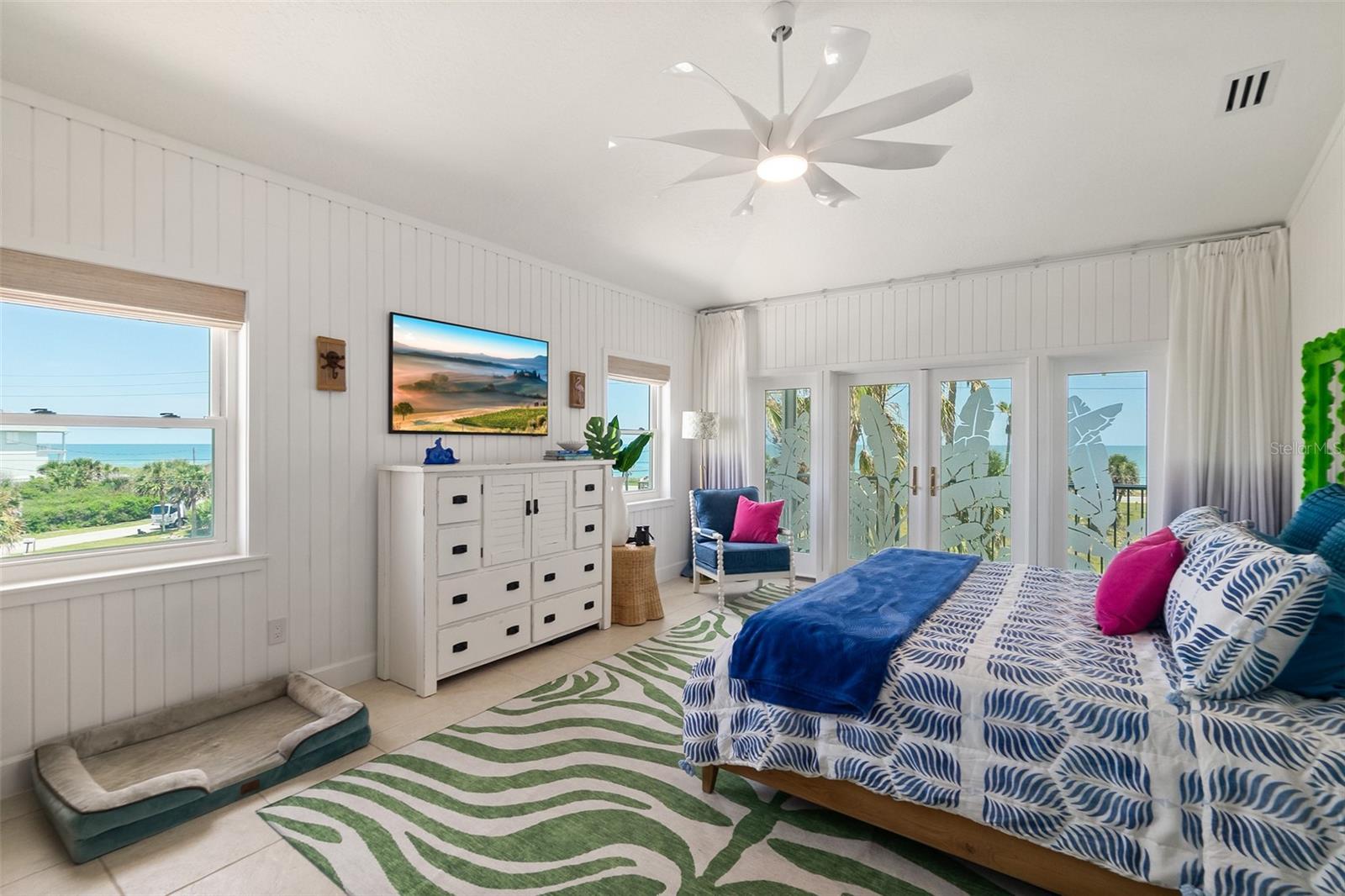 DOLPHIN COVE - Residential