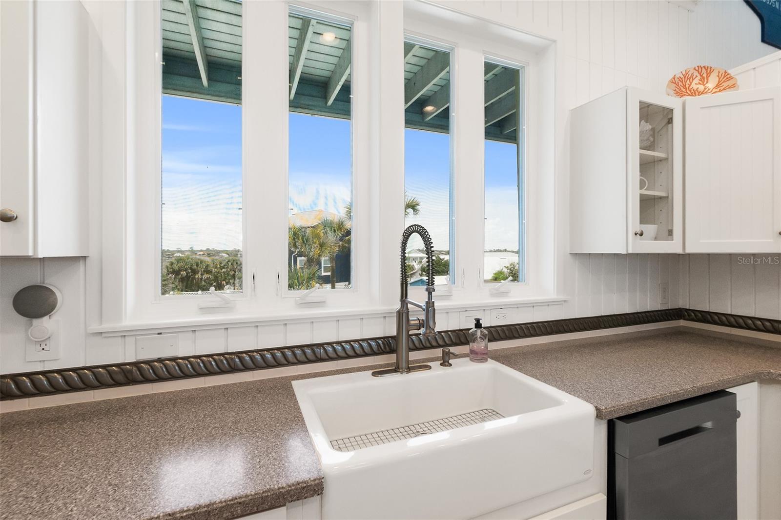 DOLPHIN COVE - Residential