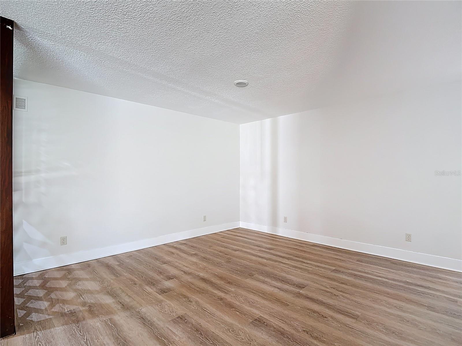 BRIARWICK - Residential