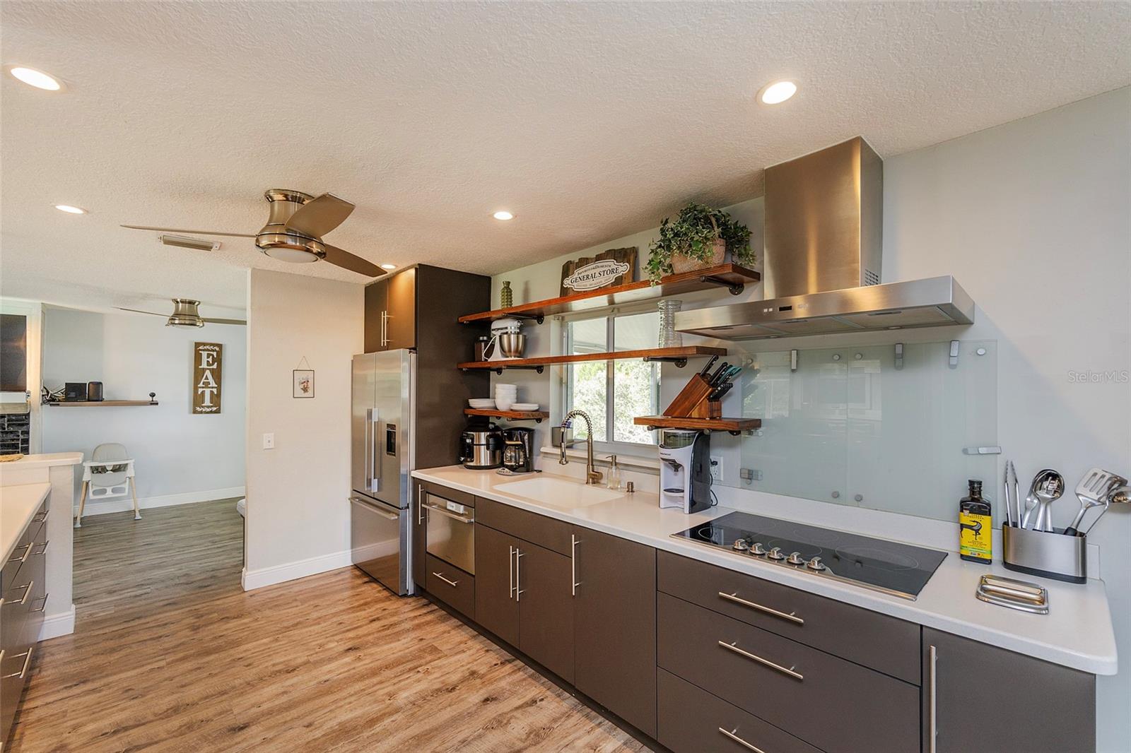 LAKE BERESFORD PALMS - Residential