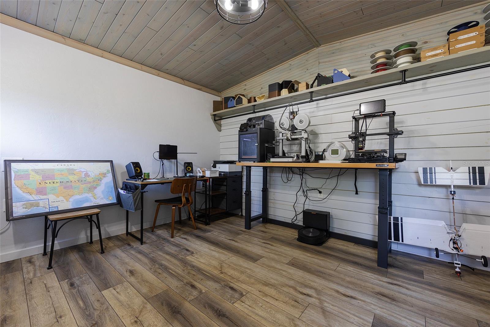 LAKE BERESFORD PALMS - Residential