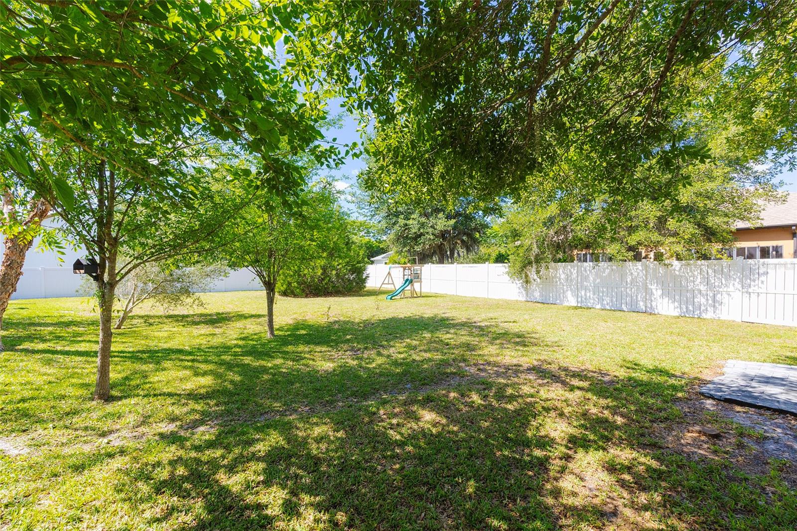 LAKE BERESFORD PALMS - Residential