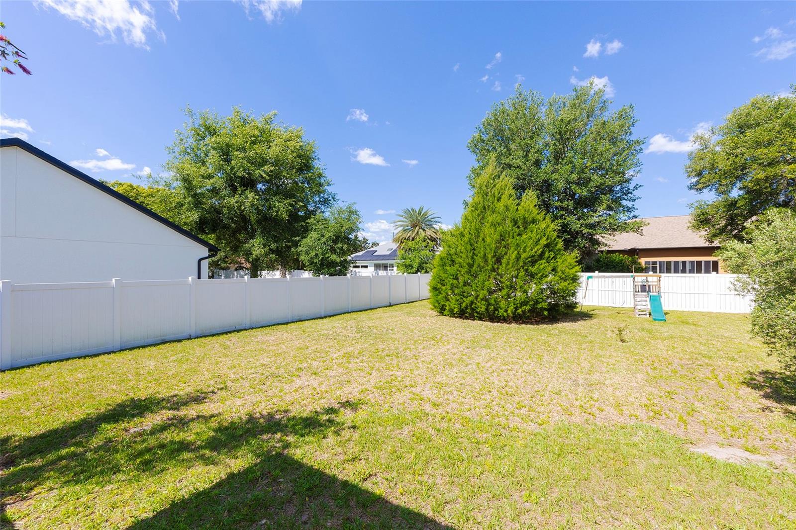 LAKE BERESFORD PALMS - Residential