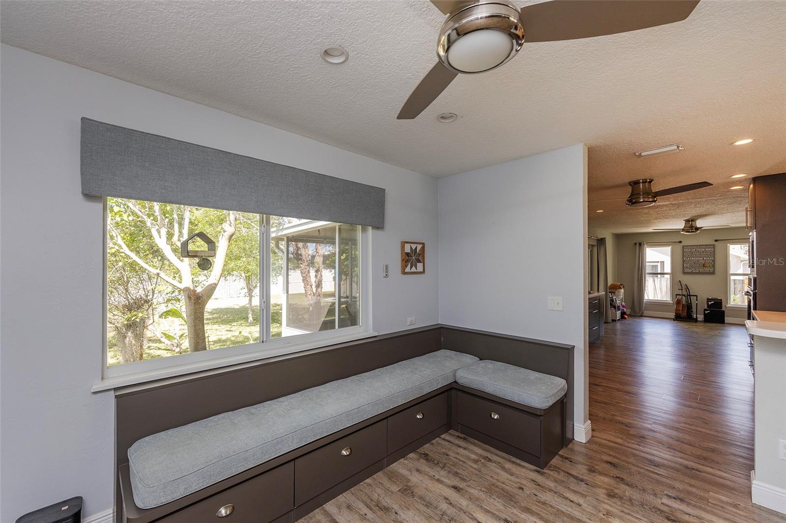 LAKE BERESFORD PALMS - Residential