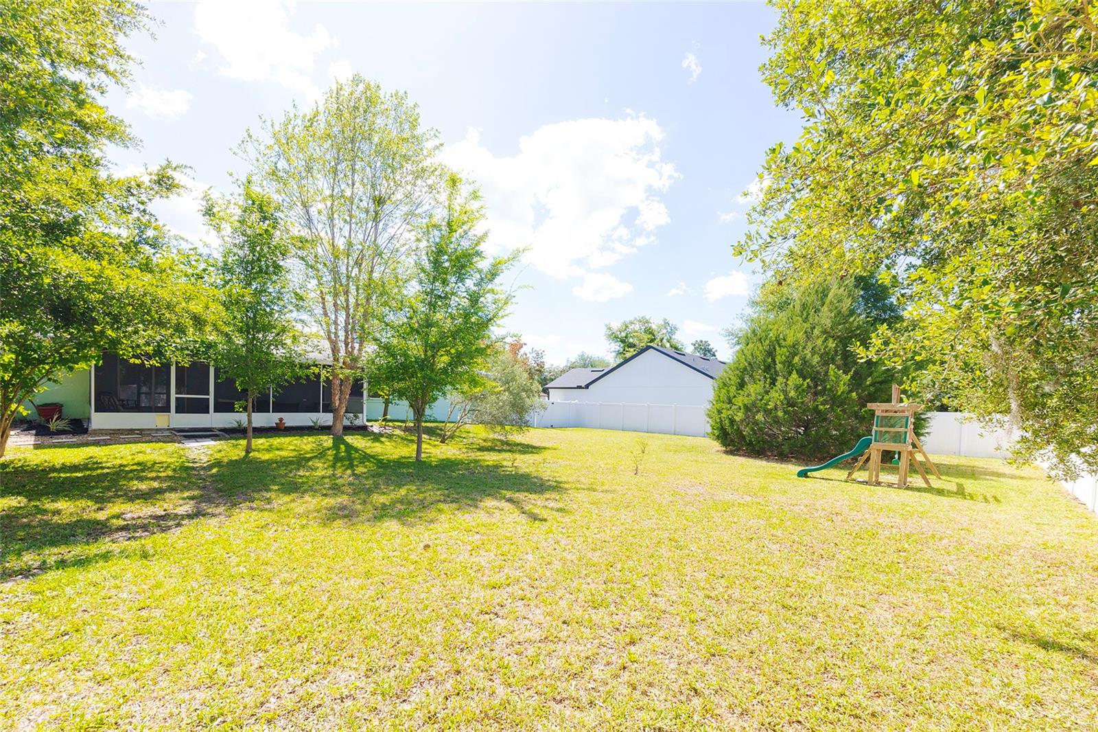 LAKE BERESFORD PALMS - Residential