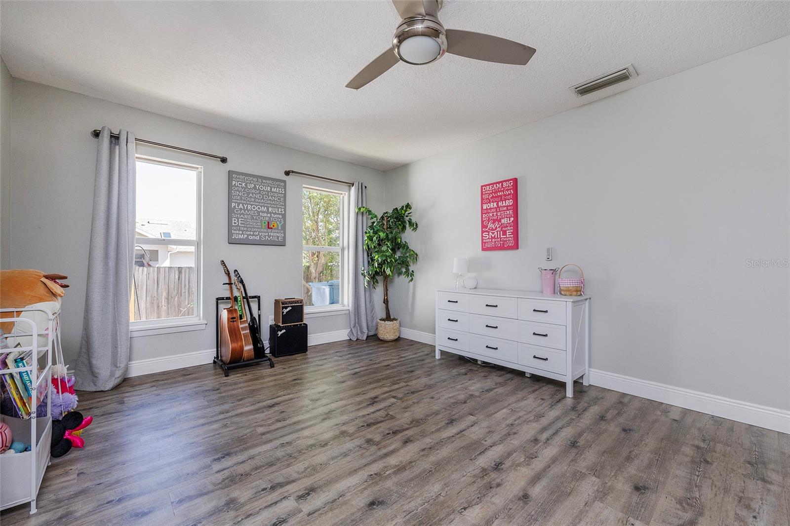 LAKE BERESFORD PALMS - Residential