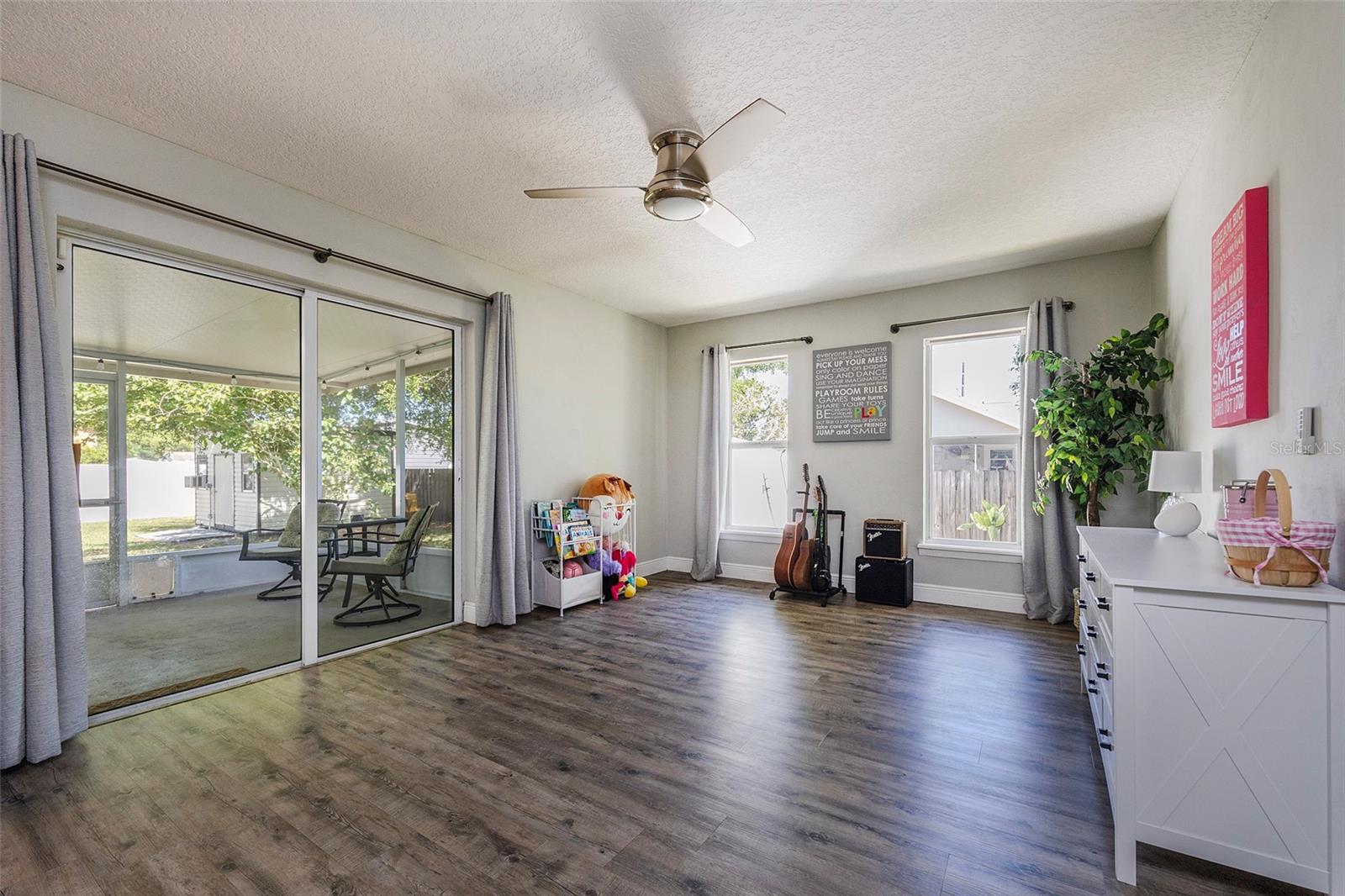 LAKE BERESFORD PALMS - Residential