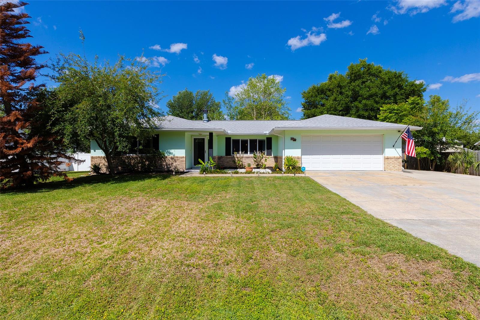 LAKE BERESFORD PALMS - Residential