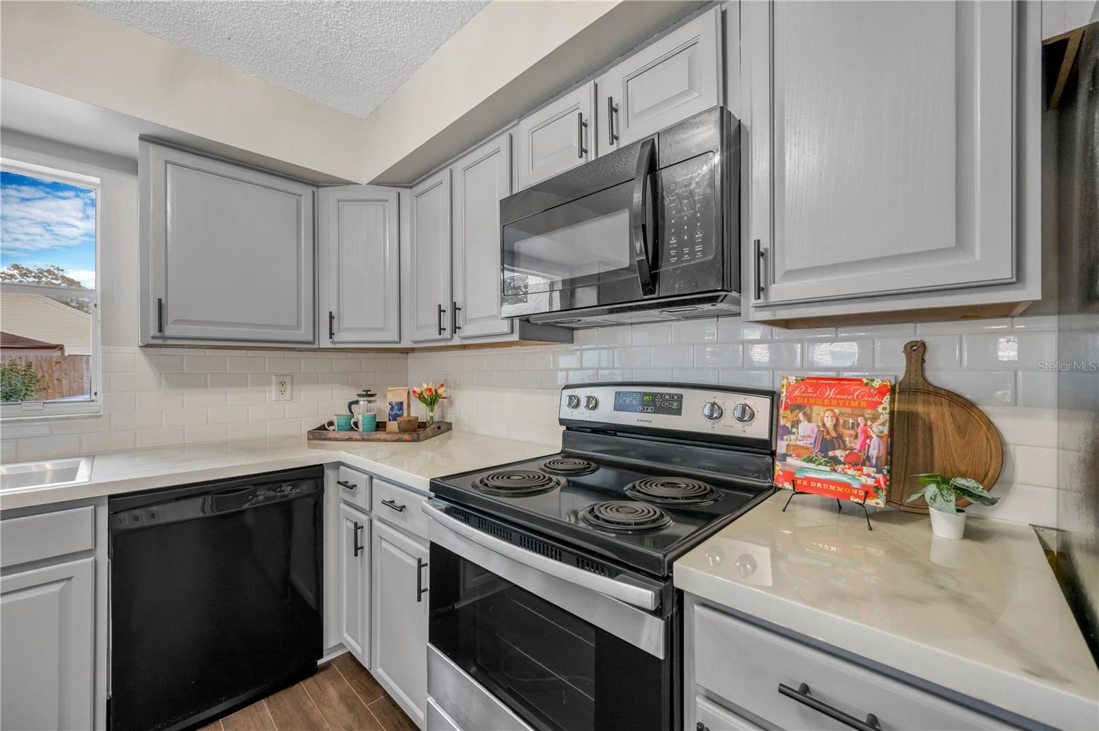 PROVIDENCE LAKES UNIT IV PH - Residential