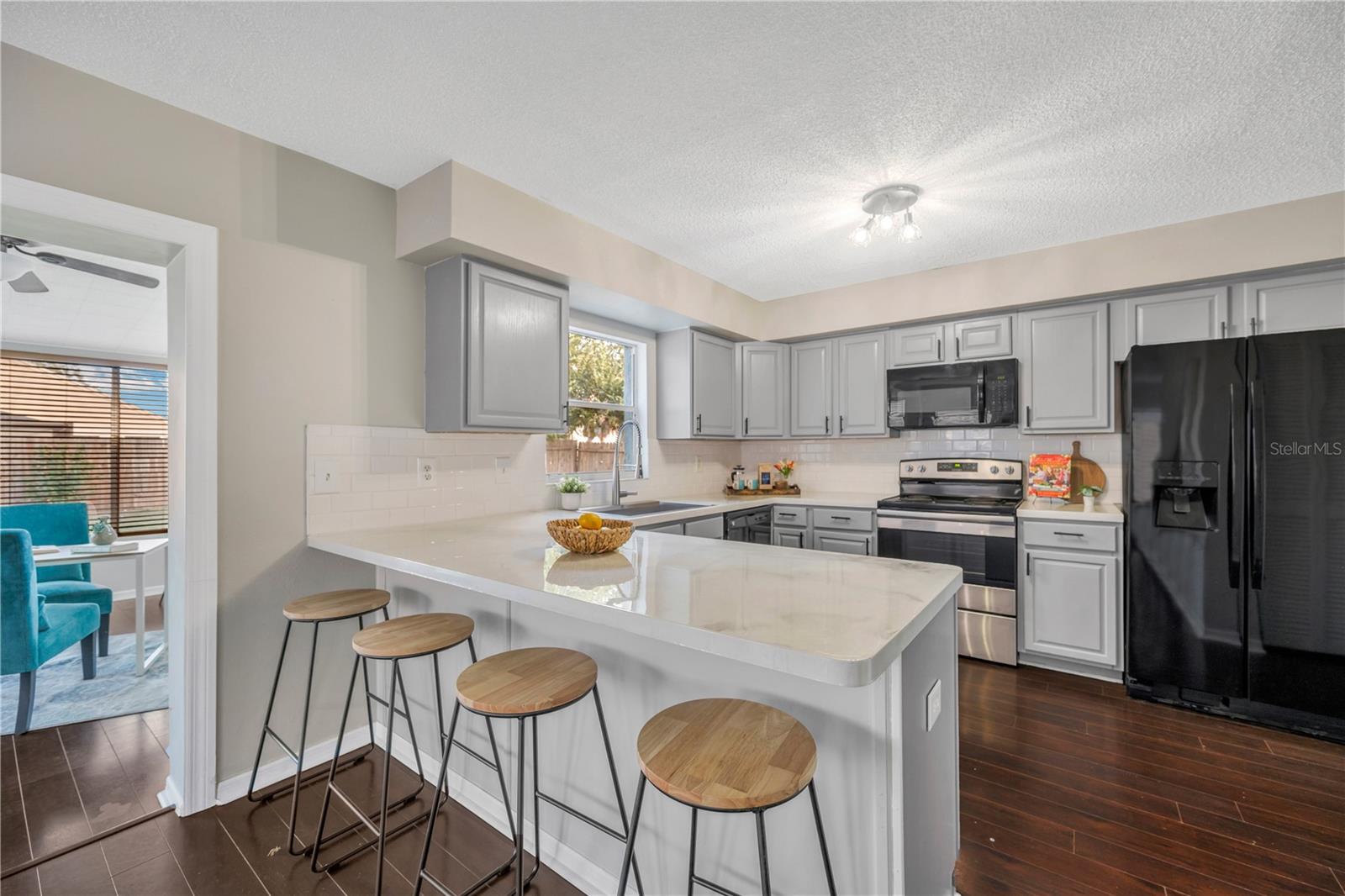 PROVIDENCE LAKES UNIT IV PH - Residential