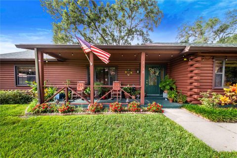 A home in LAKELAND