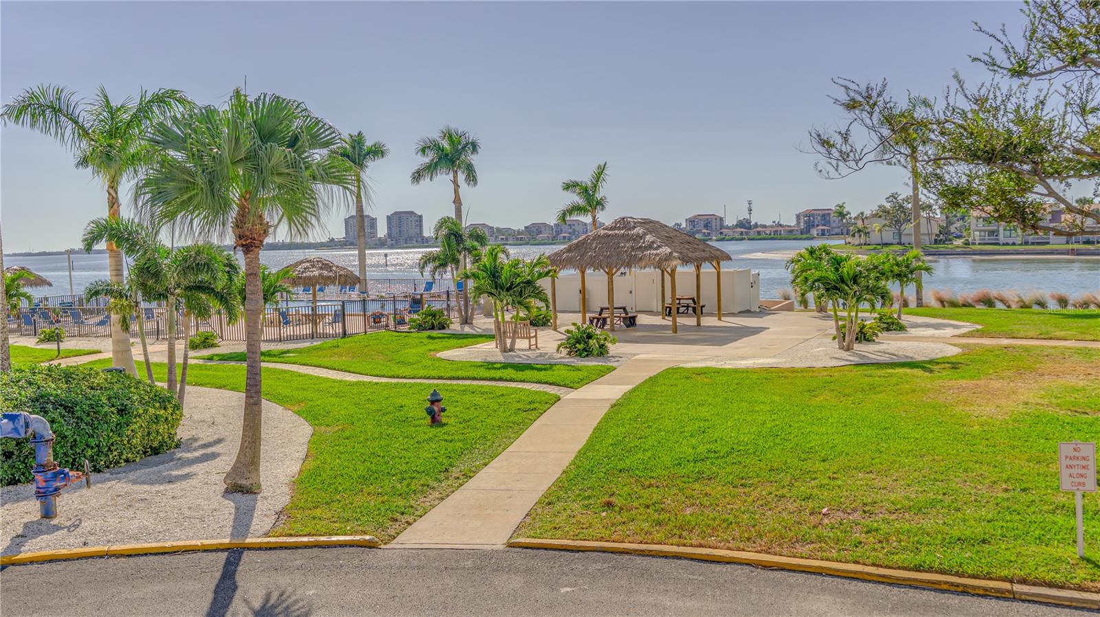 BAYWAY ISLES POINT BRITTANY FOUR - Residential