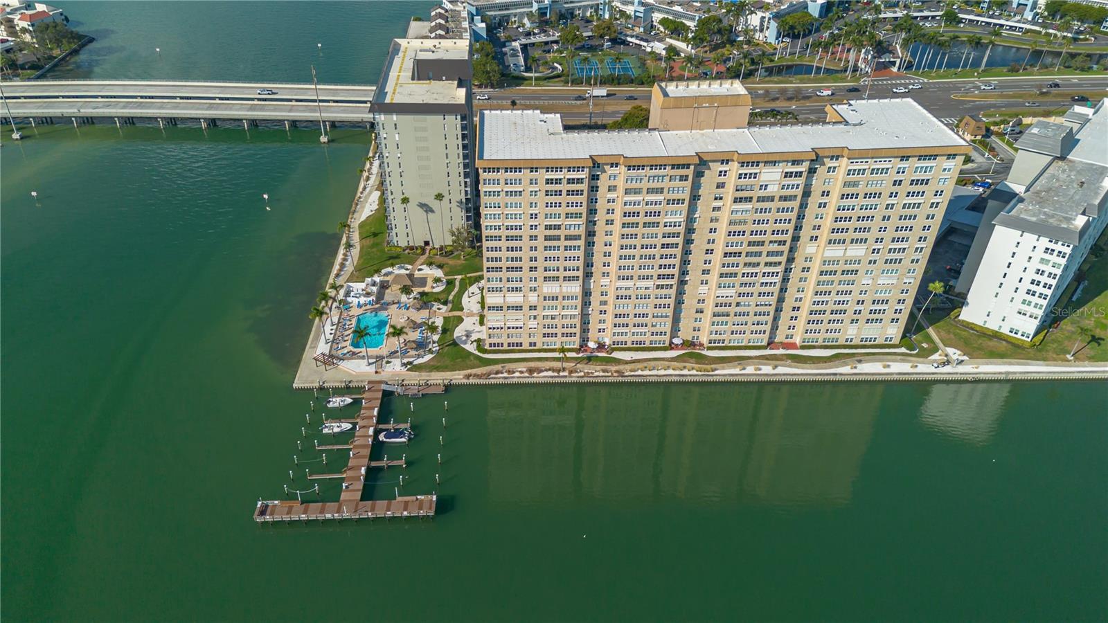 BAYWAY ISLES POINT BRITTANY FOUR - Residential