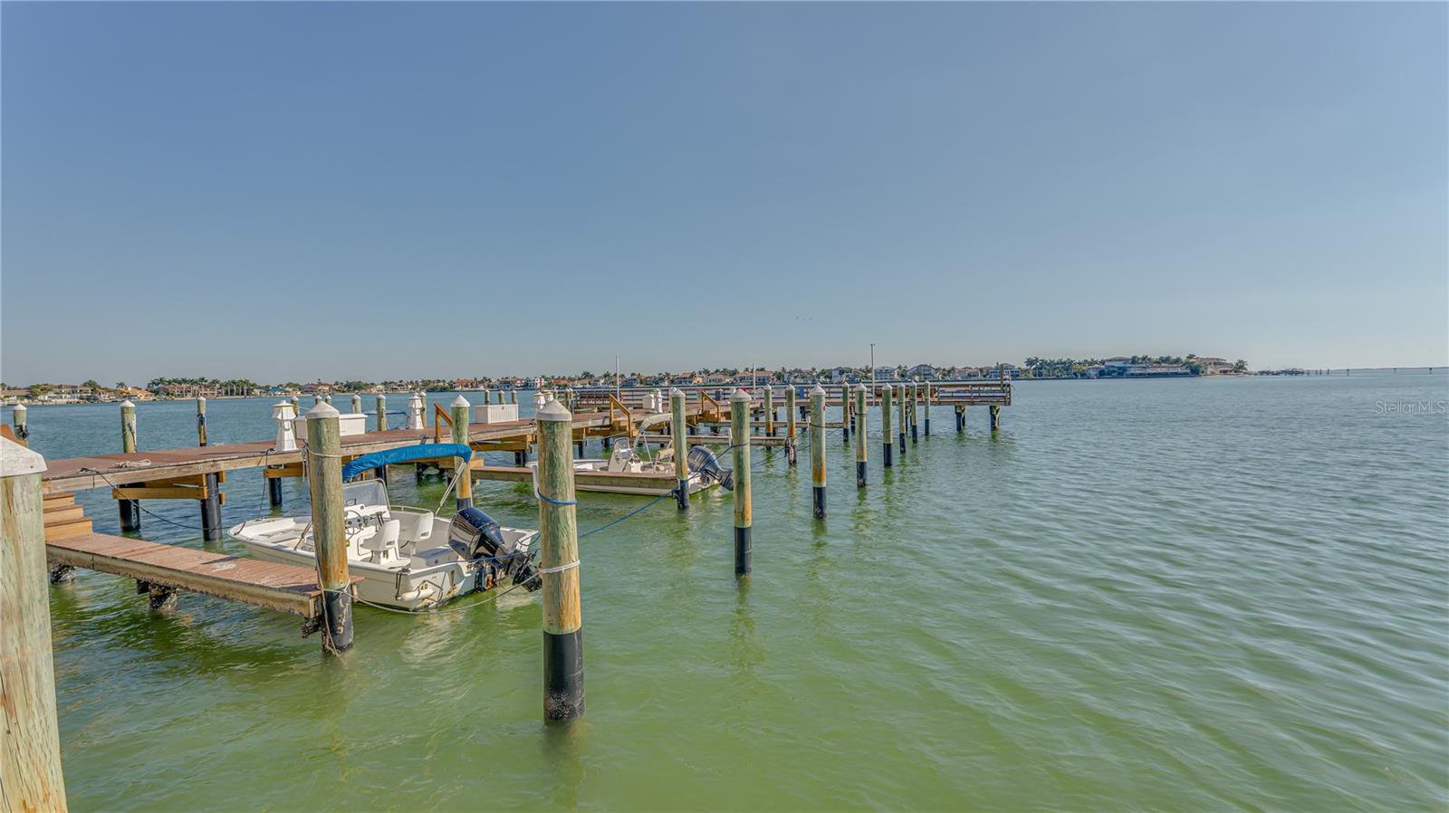 BAYWAY ISLES POINT BRITTANY FOUR - Residential