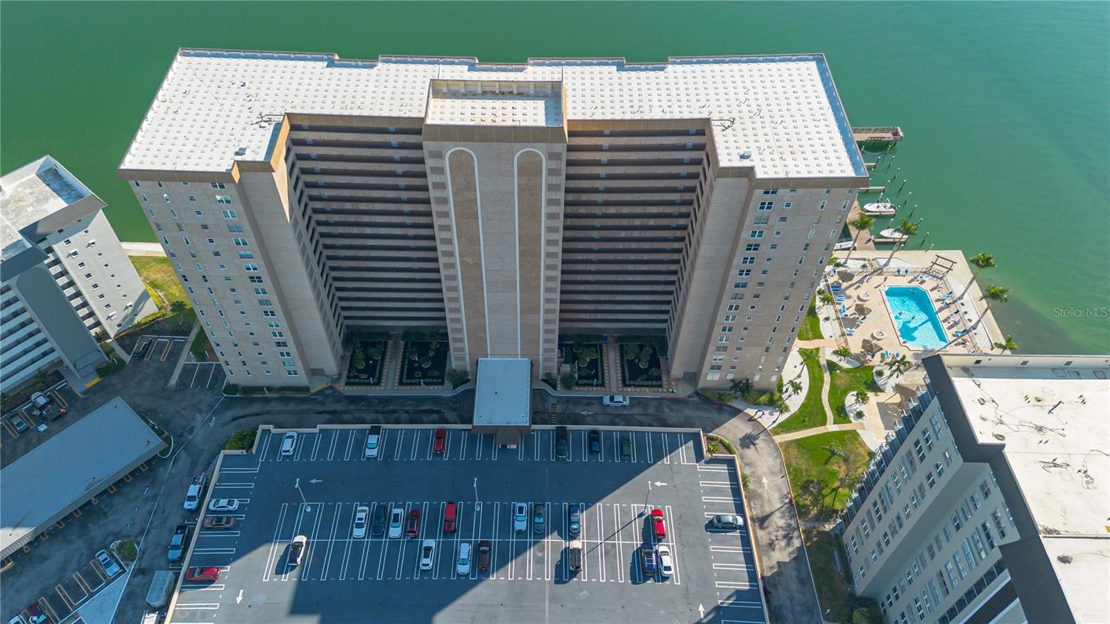 BAYWAY ISLES POINT BRITTANY FOUR - Residential