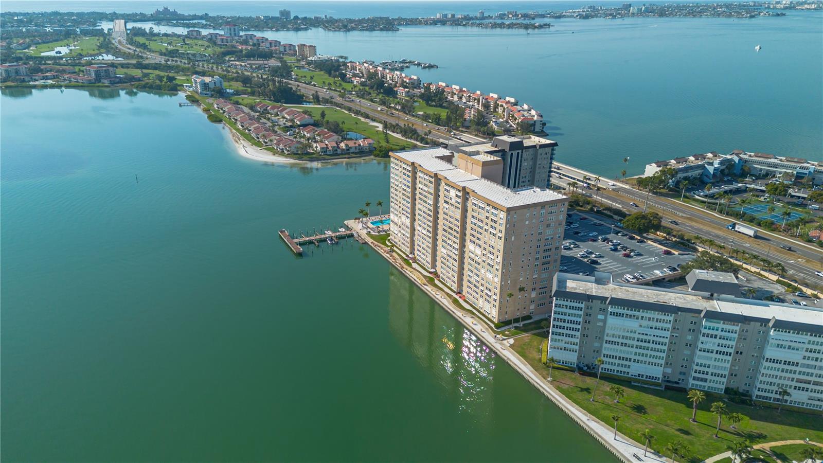 BAYWAY ISLES POINT BRITTANY FOUR - Residential