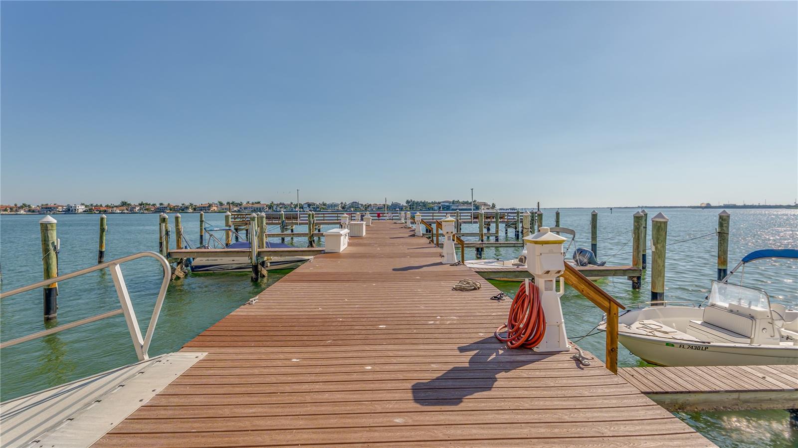 BAYWAY ISLES POINT BRITTANY FOUR - Residential