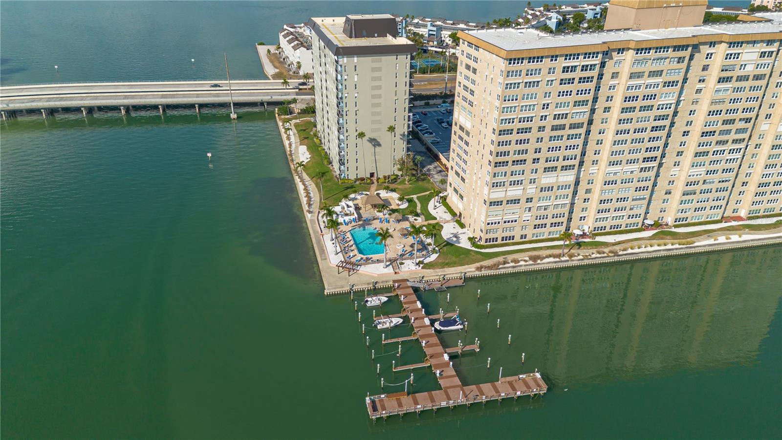 BAYWAY ISLES POINT BRITTANY FOUR - Residential