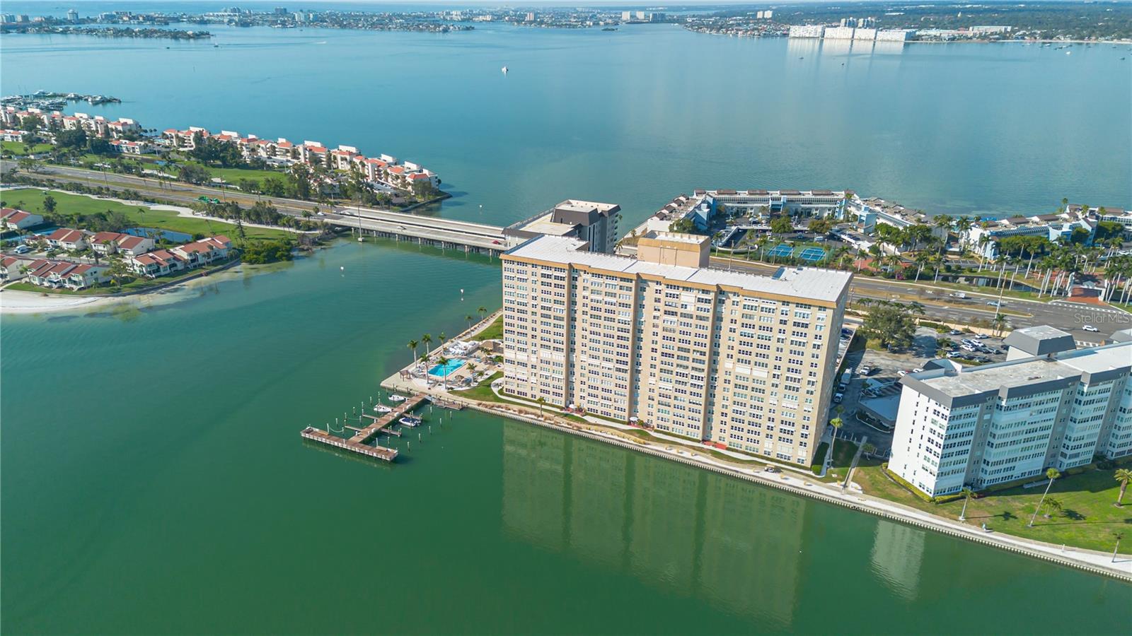 BAYWAY ISLES POINT BRITTANY FOUR - Residential