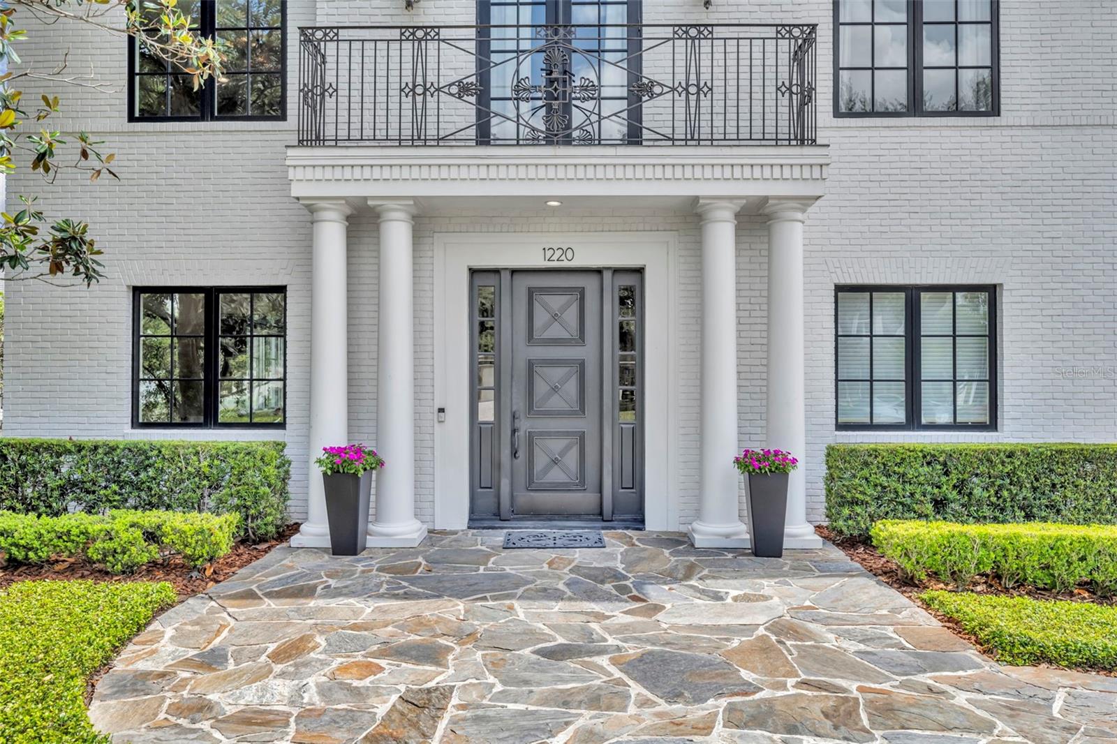 1220 WOODMERE DRIVE