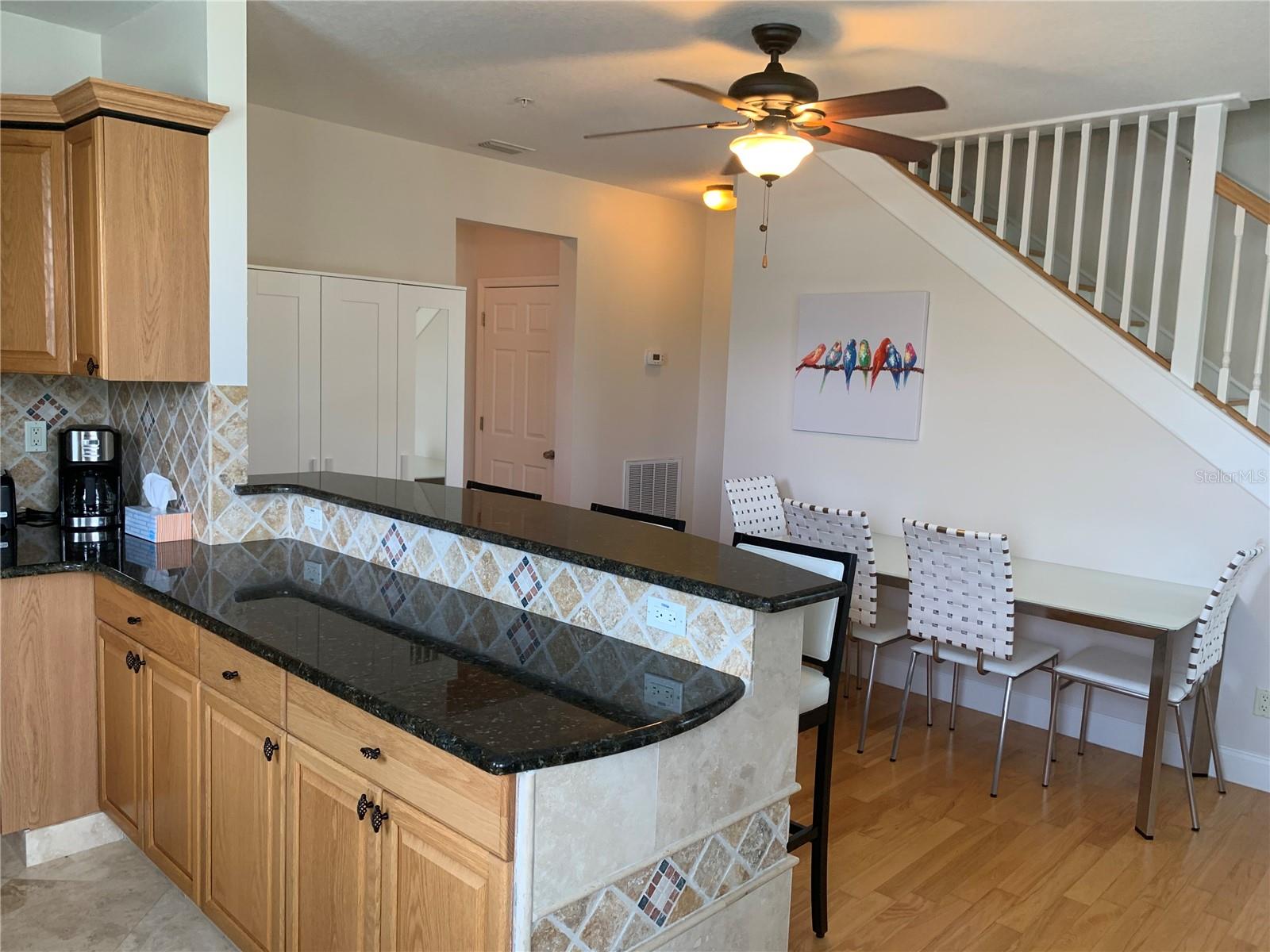 BAY STREET TWNHMS CONDO - Residential Lease