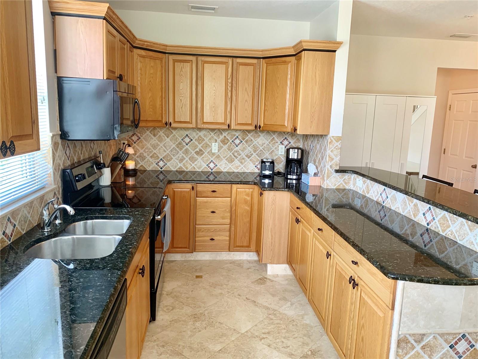 BAY STREET TWNHMS CONDO - Residential Lease