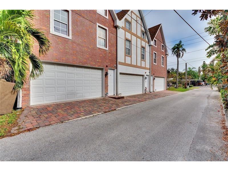 BAY STREET TWNHMS CONDO - Residential Lease