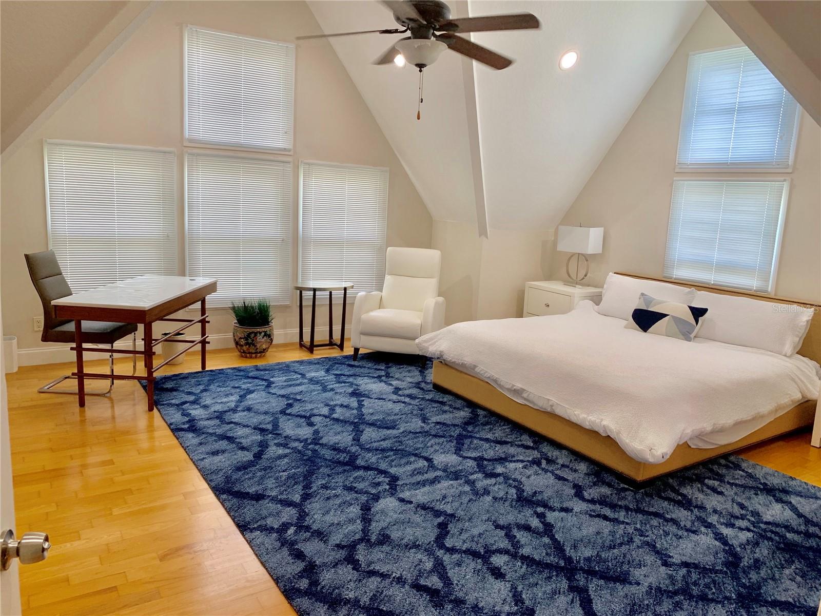 BAY STREET TWNHMS CONDO - Residential Lease