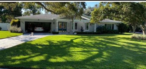 209 ROSERY ROAD BELLEAIR FL 33756
