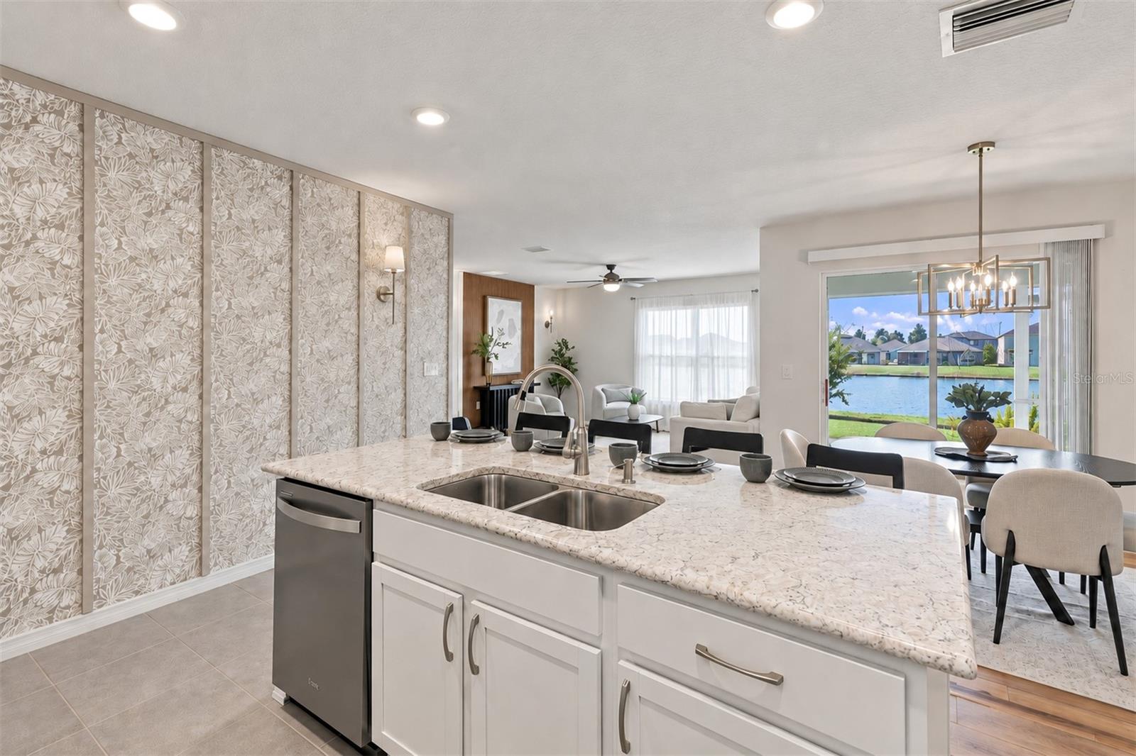 1011 TIDAL ROCK AVENUE, RUSKIN, FL, 33570 3 1011 TIDAL ROCK AVENUE