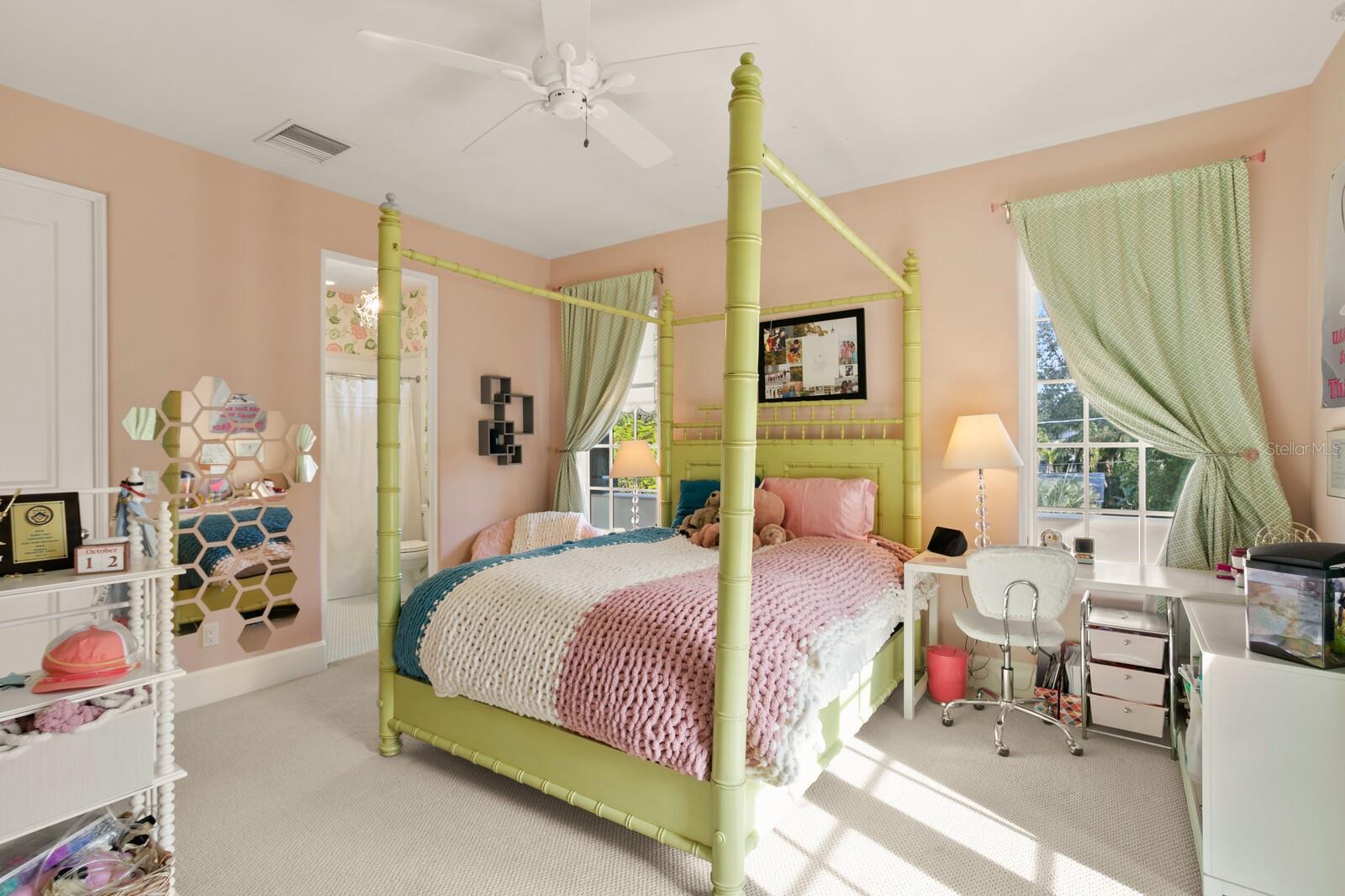 DAVIS ISLANDS PB10 PG52 TO 57 - Residential