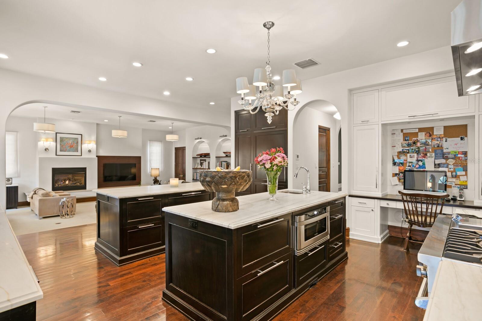 DAVIS ISLANDS PB10 PG52 TO 57 - Residential